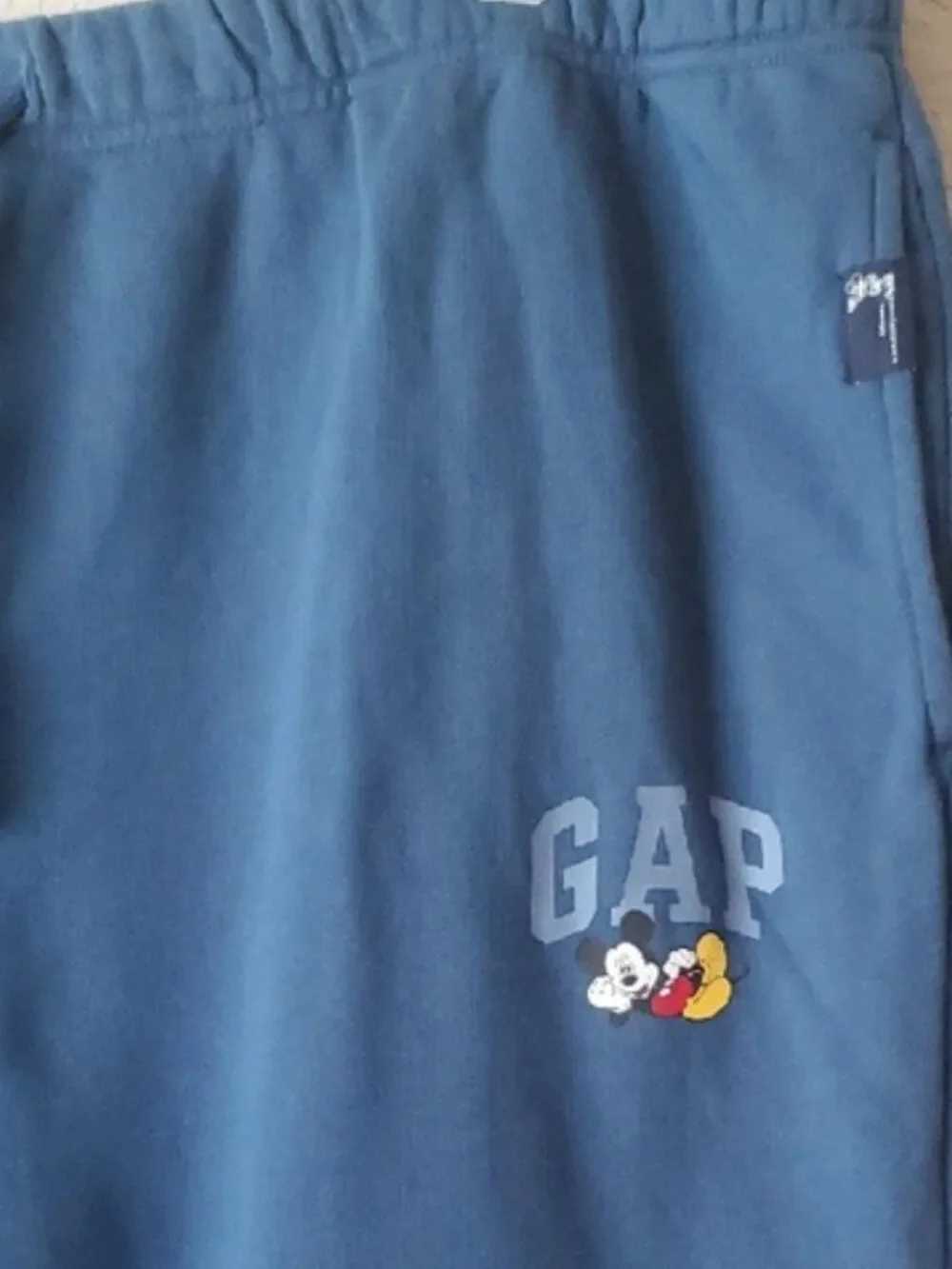 GAP stay cozy
